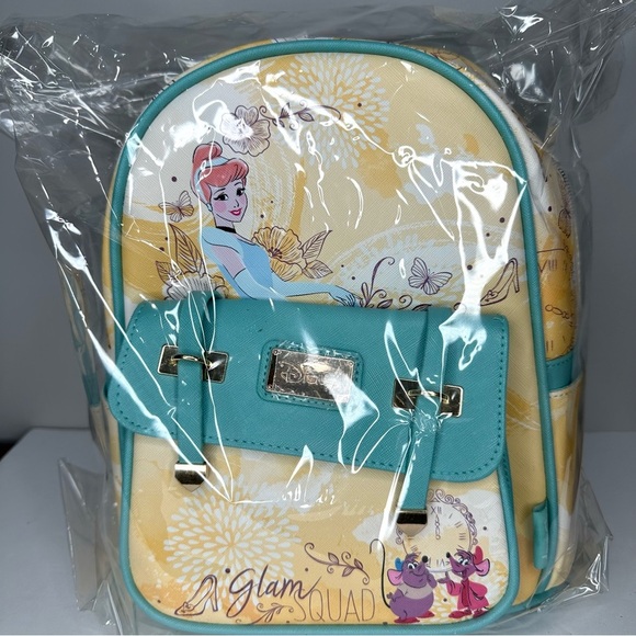 WondaPop Disney Cinderella backpack - Picture 3 of 4
